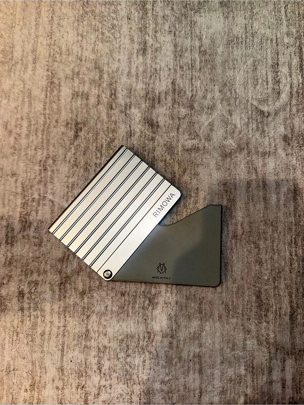 RIMOWA Aluminum Card Holder Silver & Gray